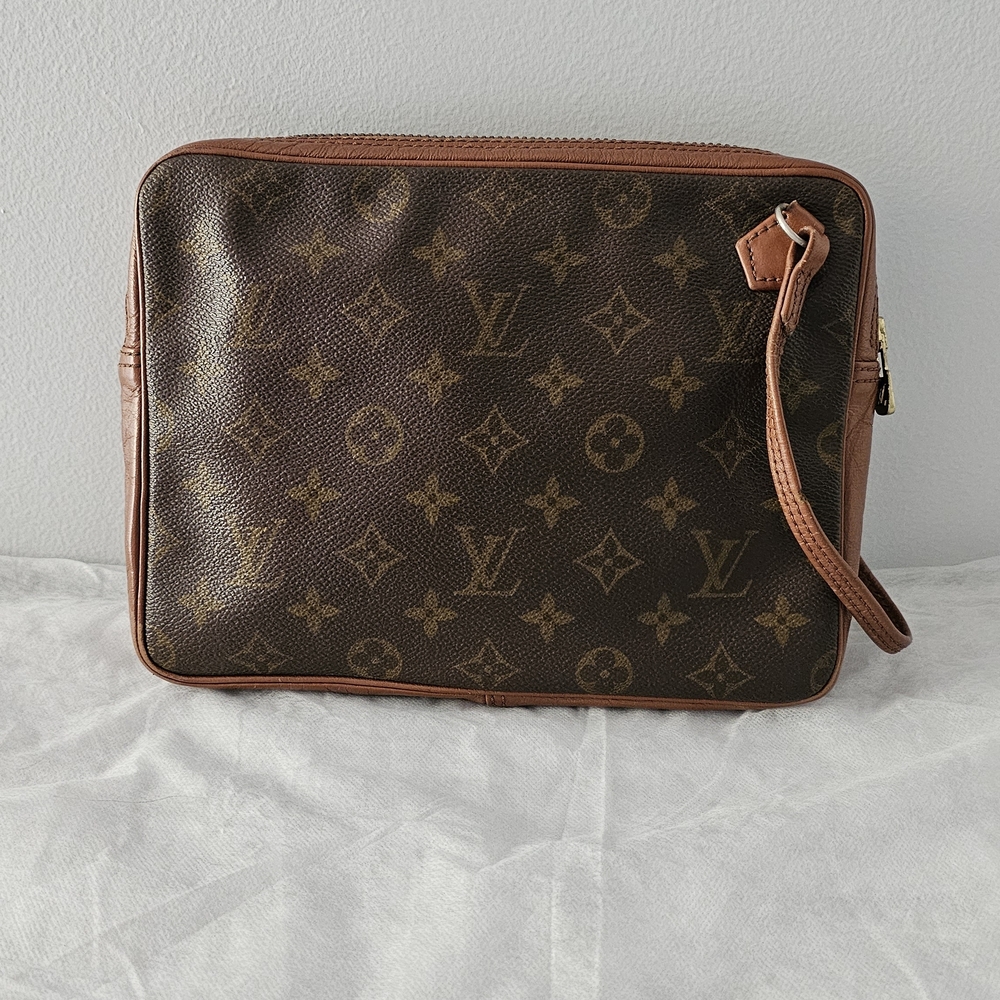 Louis Vuitton Brown Monogram Clutch - Picture 2 of 13